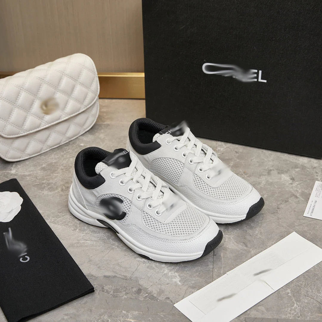 'CC' Runners White/Black